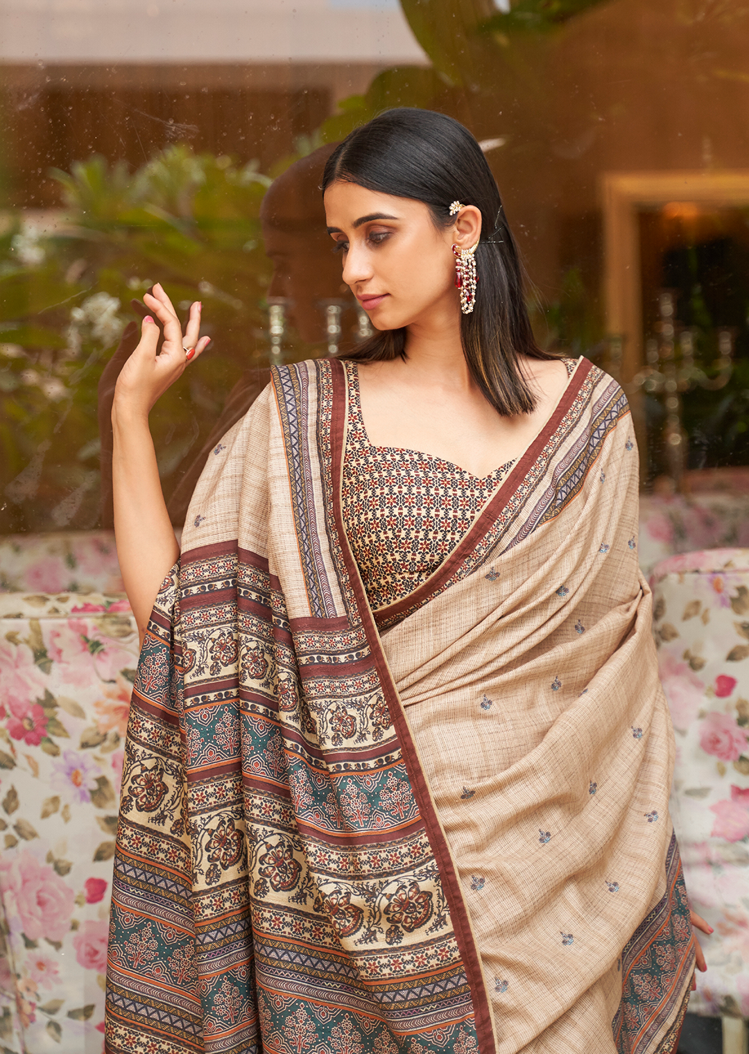 Off White Woven Pure Handloom Khaddi Jute Silk Saree