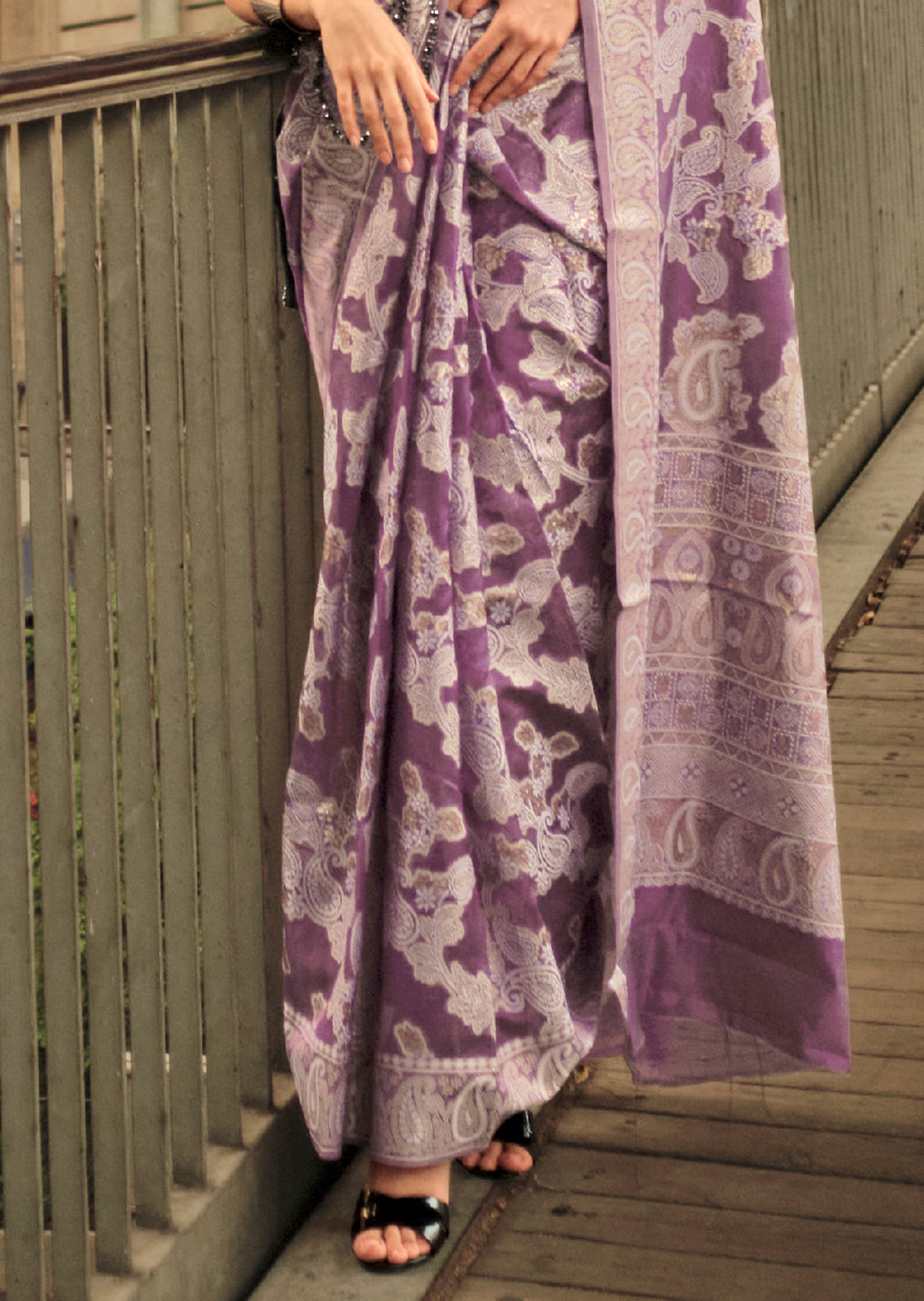 Heather Purple Woven Handloom Chikankari Lucknowi Organza Silk Saree
