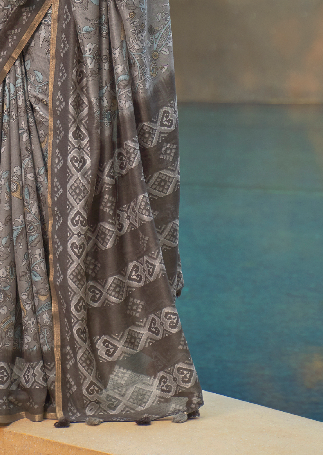Light Grey Woven handloom Chanderi Cotton Saree