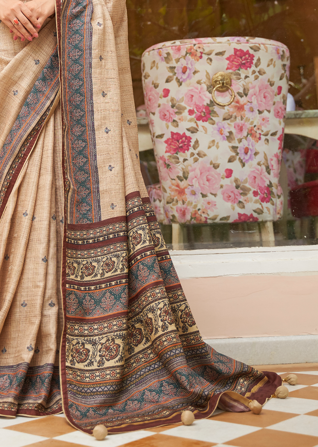 Off White Woven Pure Handloom Khaddi Jute Silk Saree