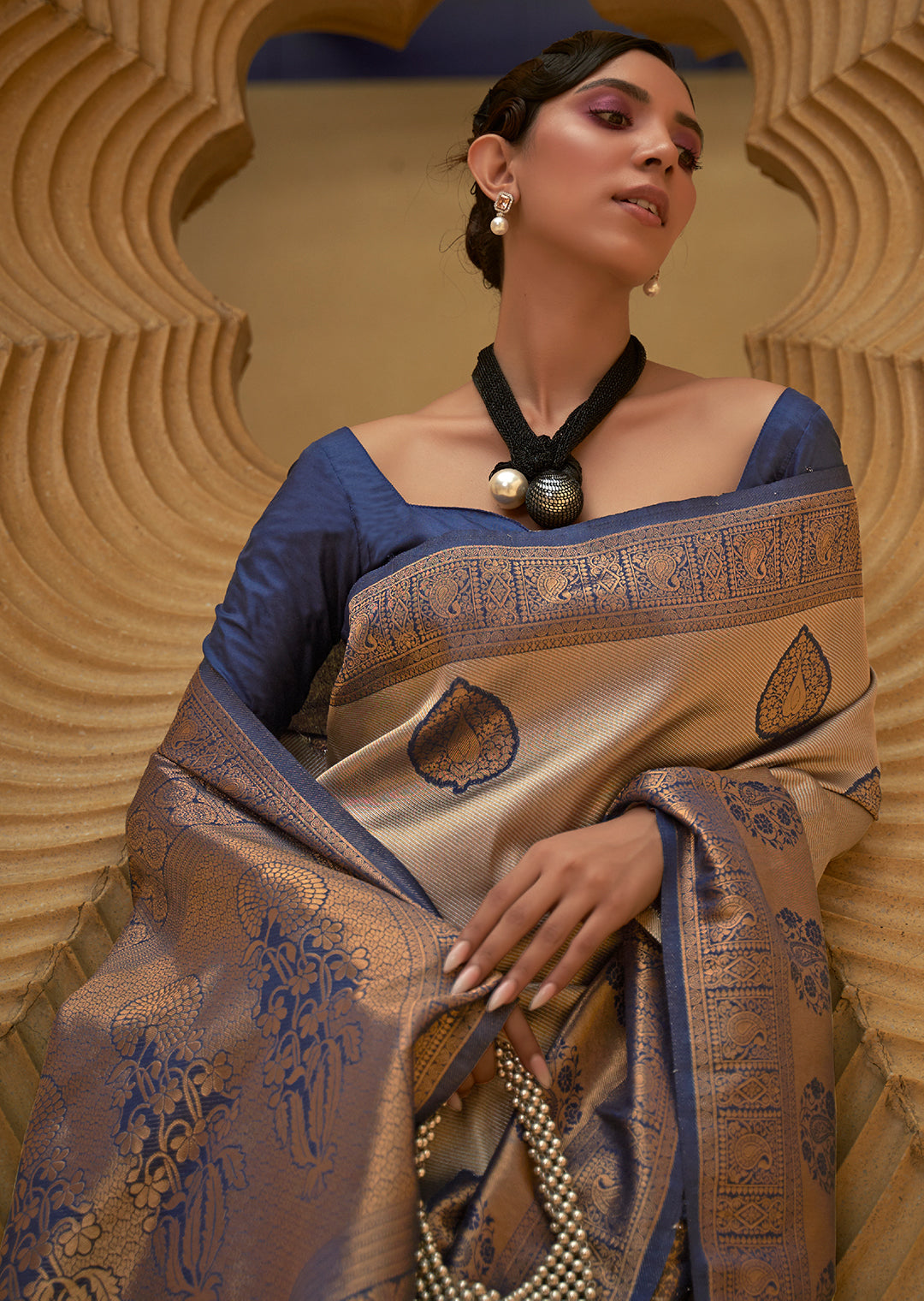 Blue Zari Woven Two Tone Handloom Kanjivaram Silk Saree