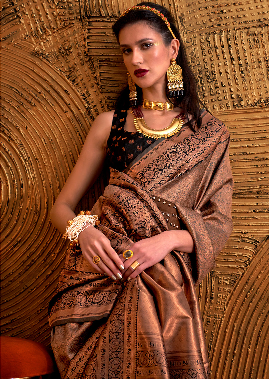 Black Copper	Zari Woven Pure Handloom Kanjivaram Silk Saree