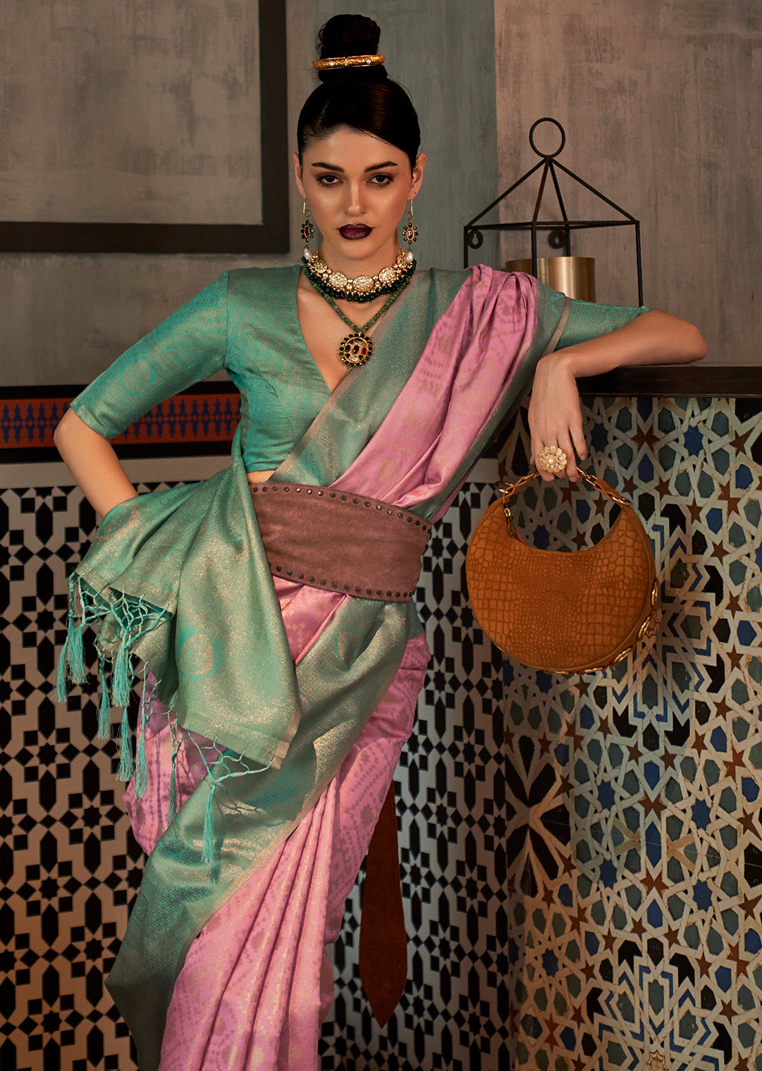 Lavender Pink Zari Woven Handloom Kanjivaram Silk Saree