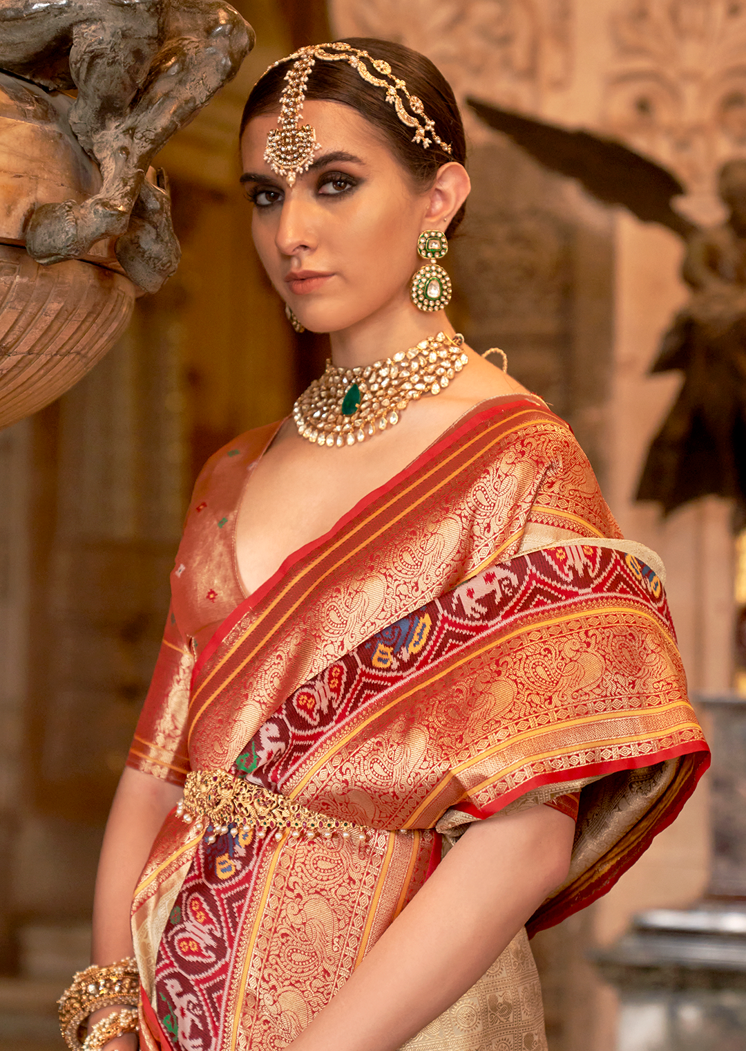 Pearl White & Red	Woven Royal Patola Kanjivaram Silk Saree