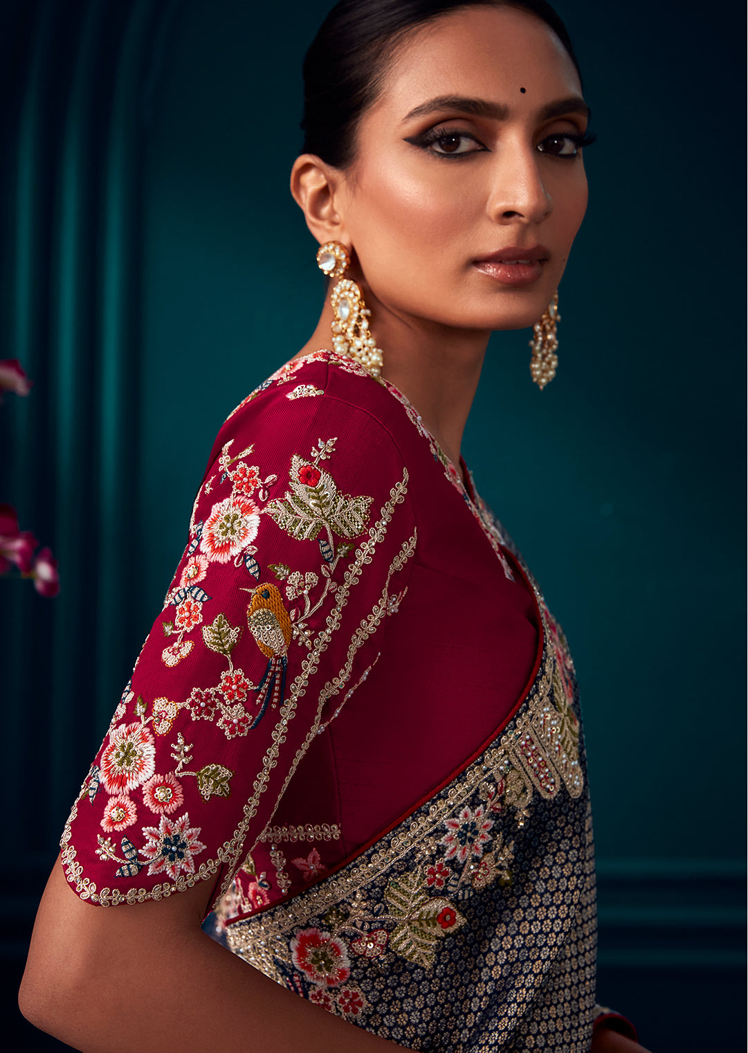 NAVY BLUE HEAVY EMBROIDERED BROCADE DESIGNER KANJIVARAM SILK SAREE