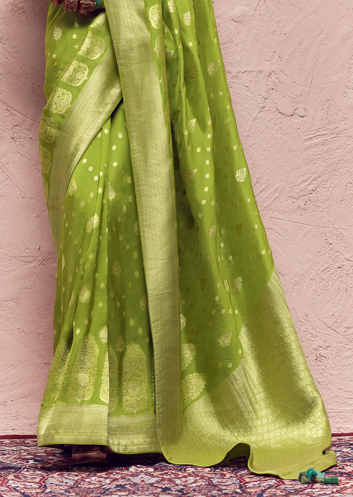 LIME GREEN PURE CREPE SILK DESIGNER KHADDI BANARASI SAREE
