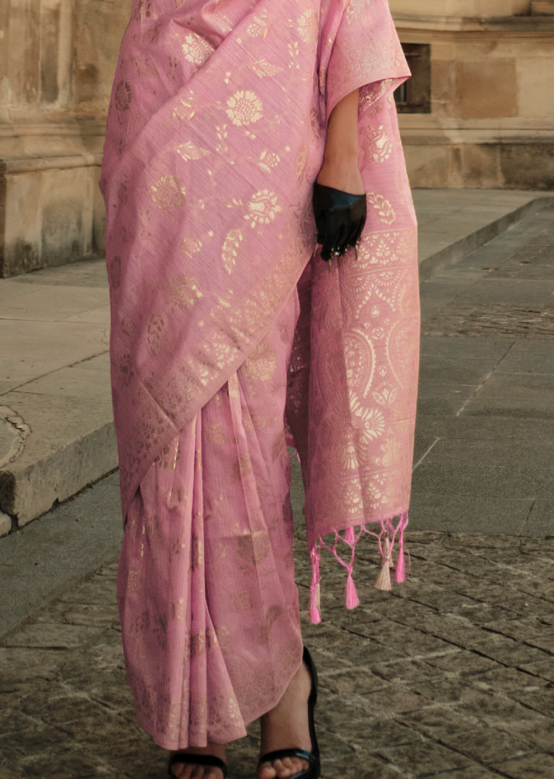 Crepe Pink Gota Woven Pure Handloom Silk Saree