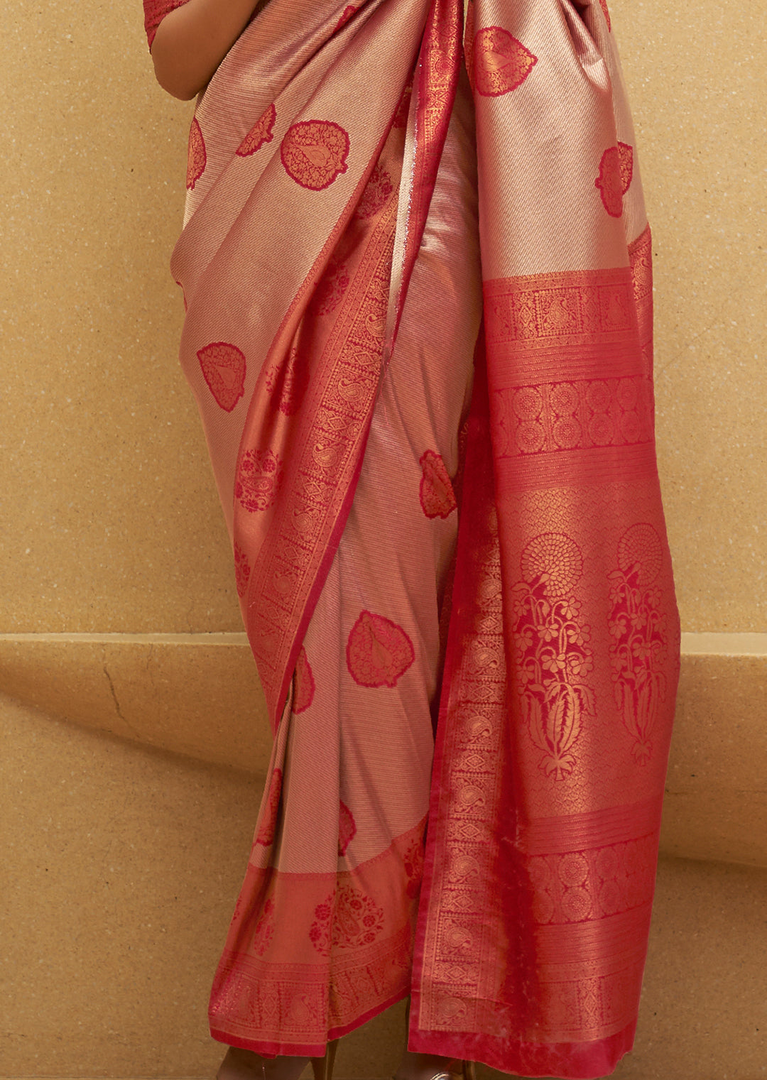 Red	Zari Woven Two Tone Handloom Kanjivaram Silk Saree