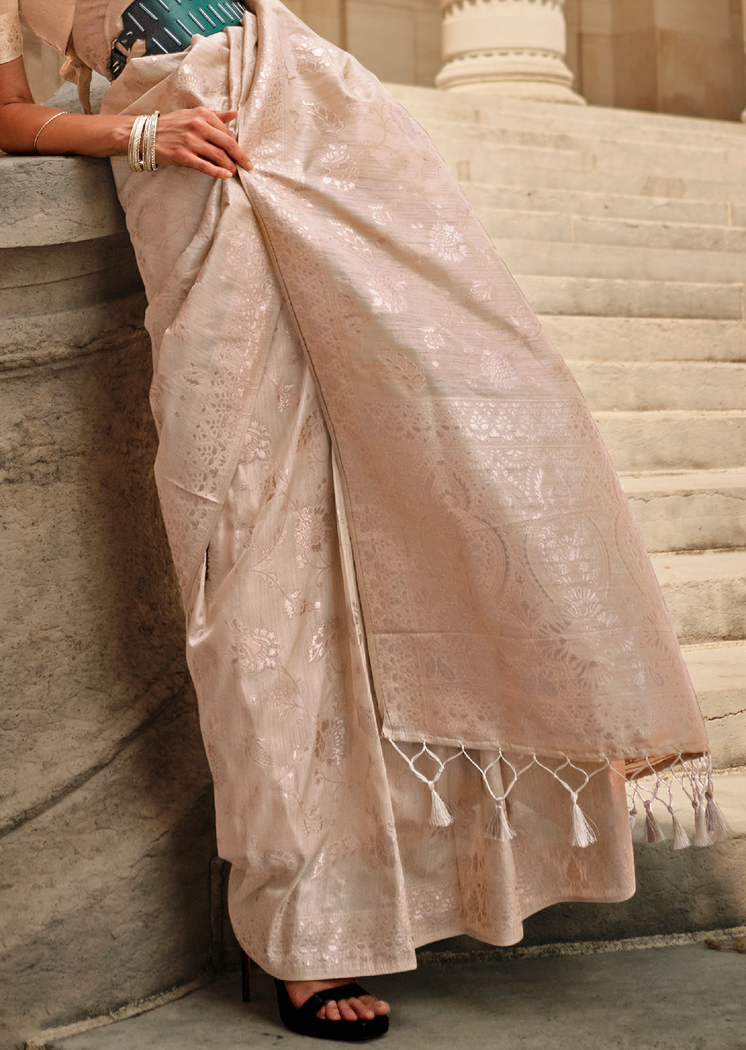 Champaign White	Gota Woven Pure Handloom Silk Saree