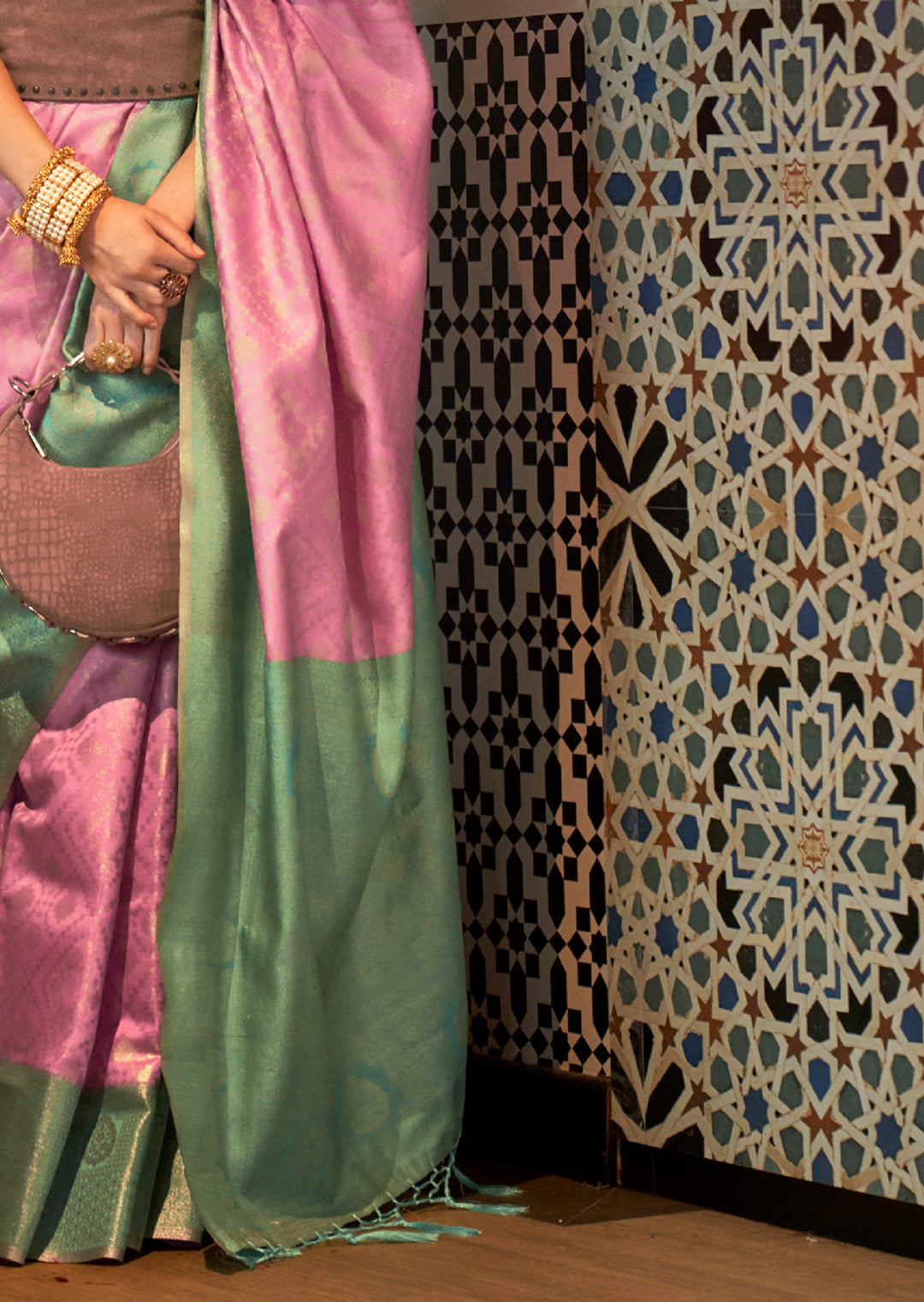 Lavender Pink Zari Woven Handloom Kanjivaram Silk Saree