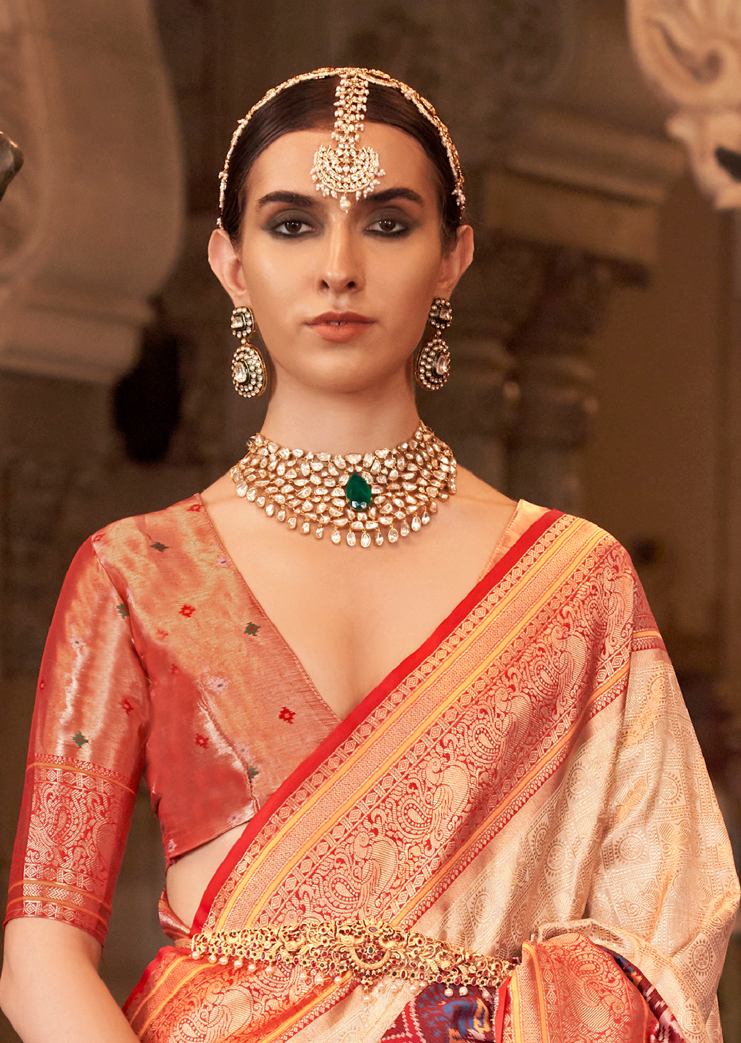 Pearl White & Red	Woven Royal Patola Kanjivaram Silk Saree