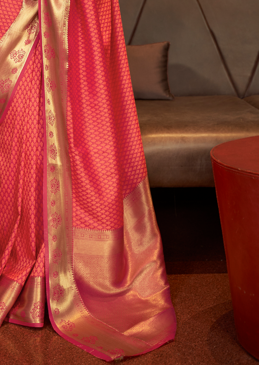SUNSET ORANGE WOVEN HANDLOOM KANJIVARAM SILK SAREE