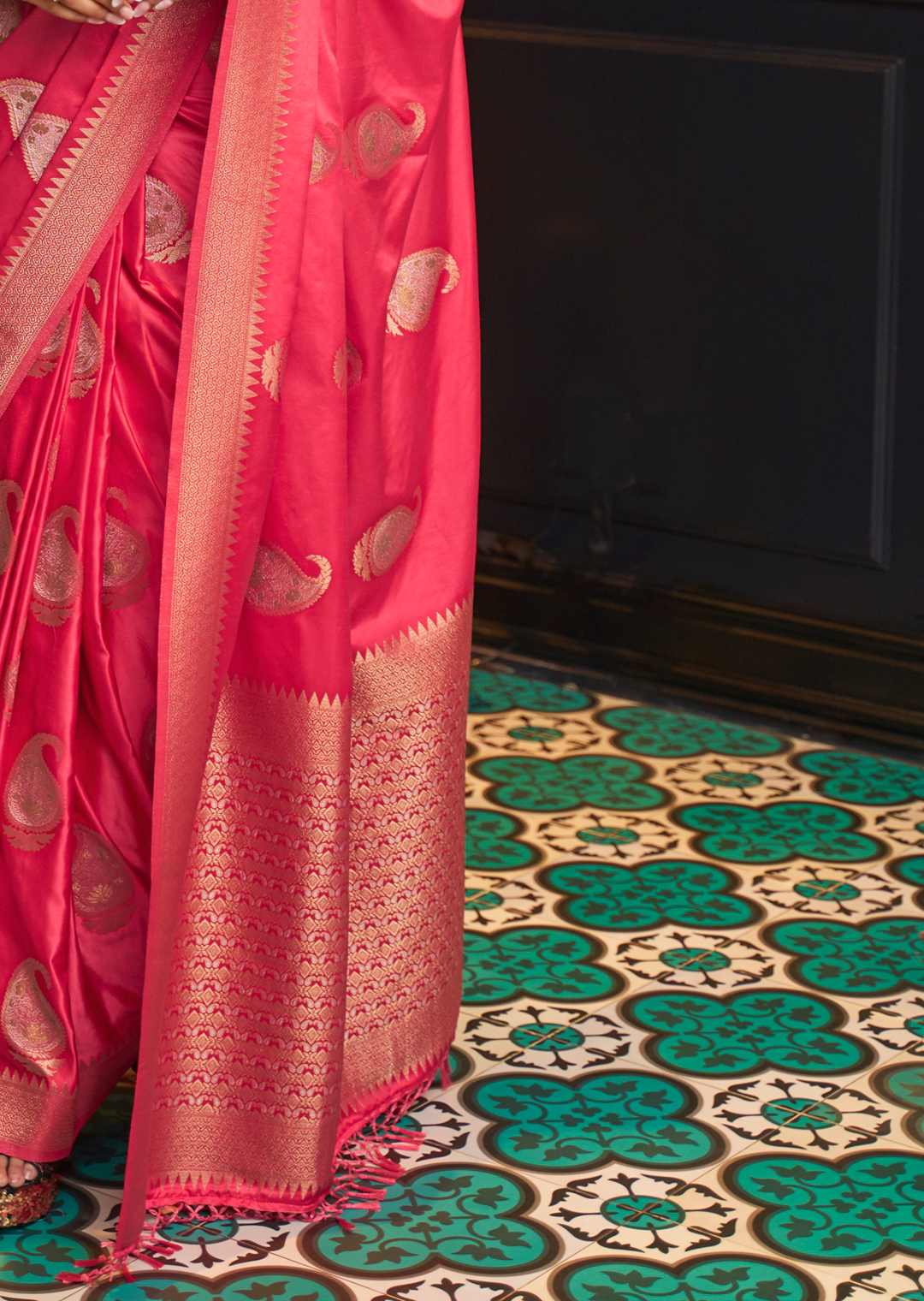 CERISE RED ZARI WOVEN BANARASI PURE SATIN SILK SAREE