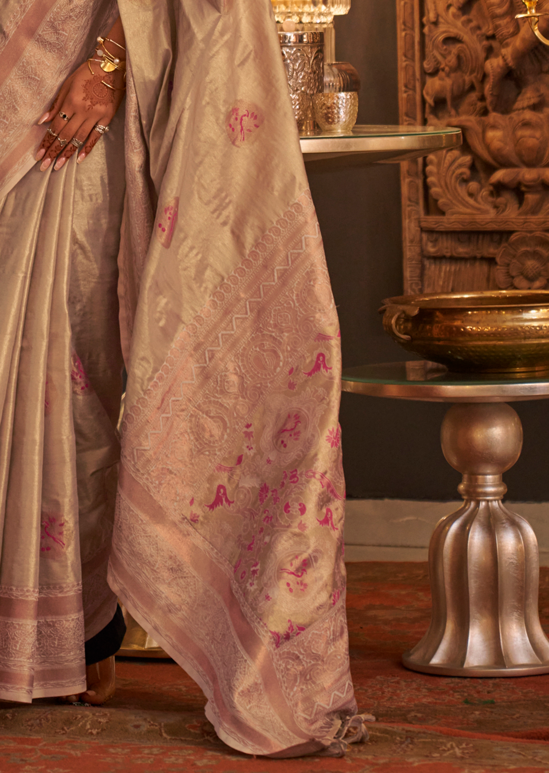 Pearl White Zari Woven Pure Handloom Kanjivaram Silk Saree