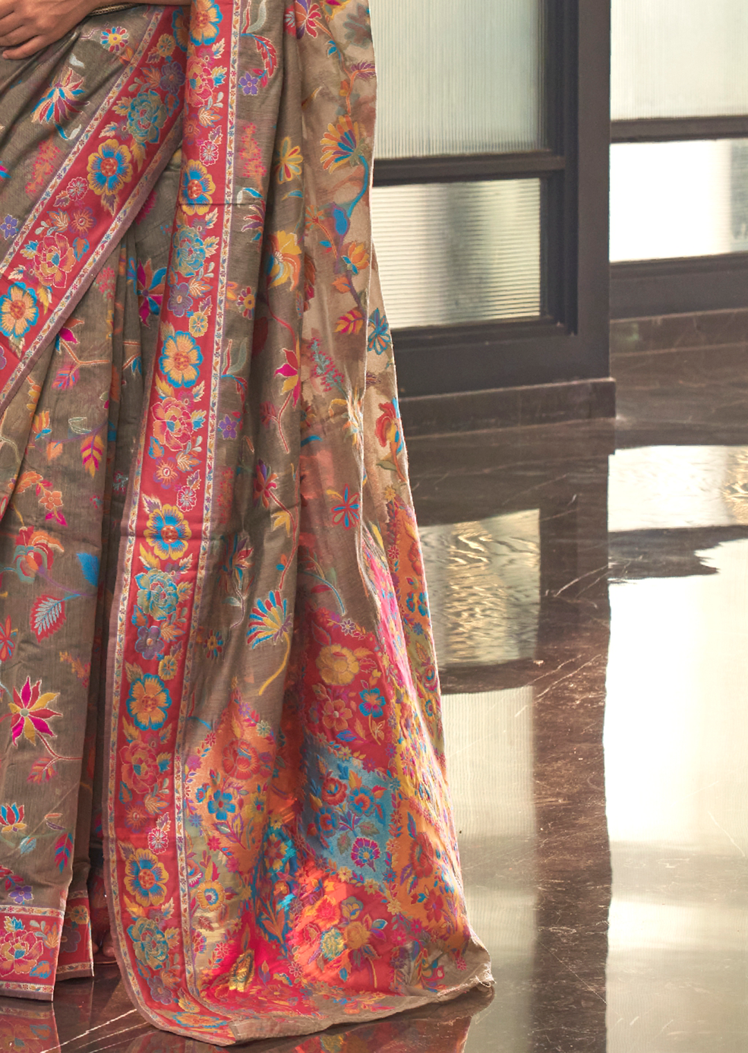 Pastel Brown Woven Pure Handloom Kashmiri Jamewar Silk Saree