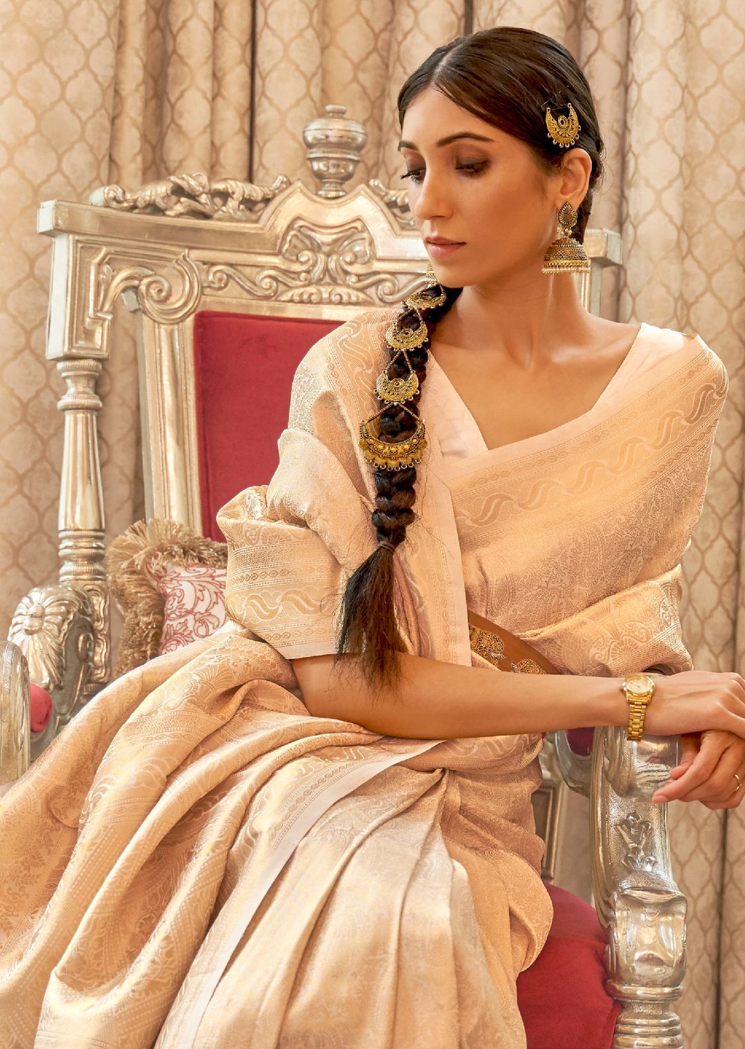 Pearl Golden White Hand Woven Kanjivaram Silk Saree