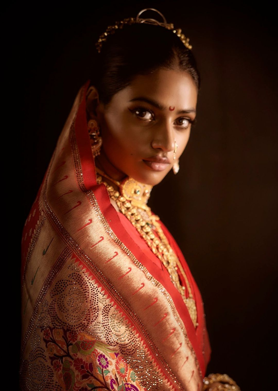 Coral Red Zari Woven Traditional Peshwai Paithani Silk Saree With Swarovski Work