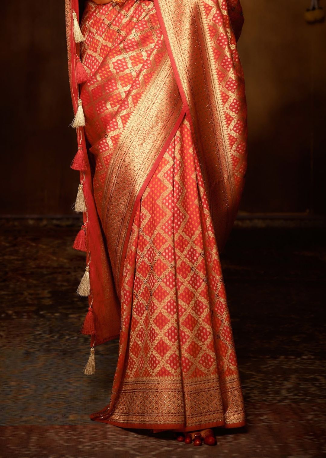 Red Zari Woven Traditional Bandhani Silk Saree