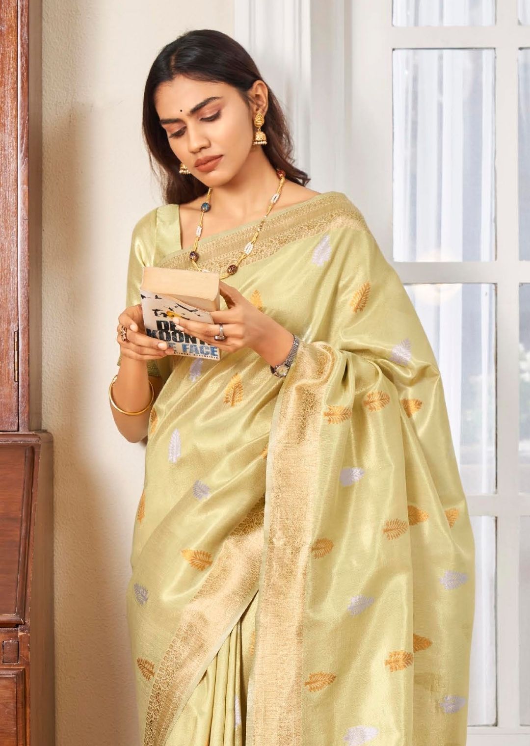 Golden Pista Green Zari Woven Pure Handloom Linen Silk Saree