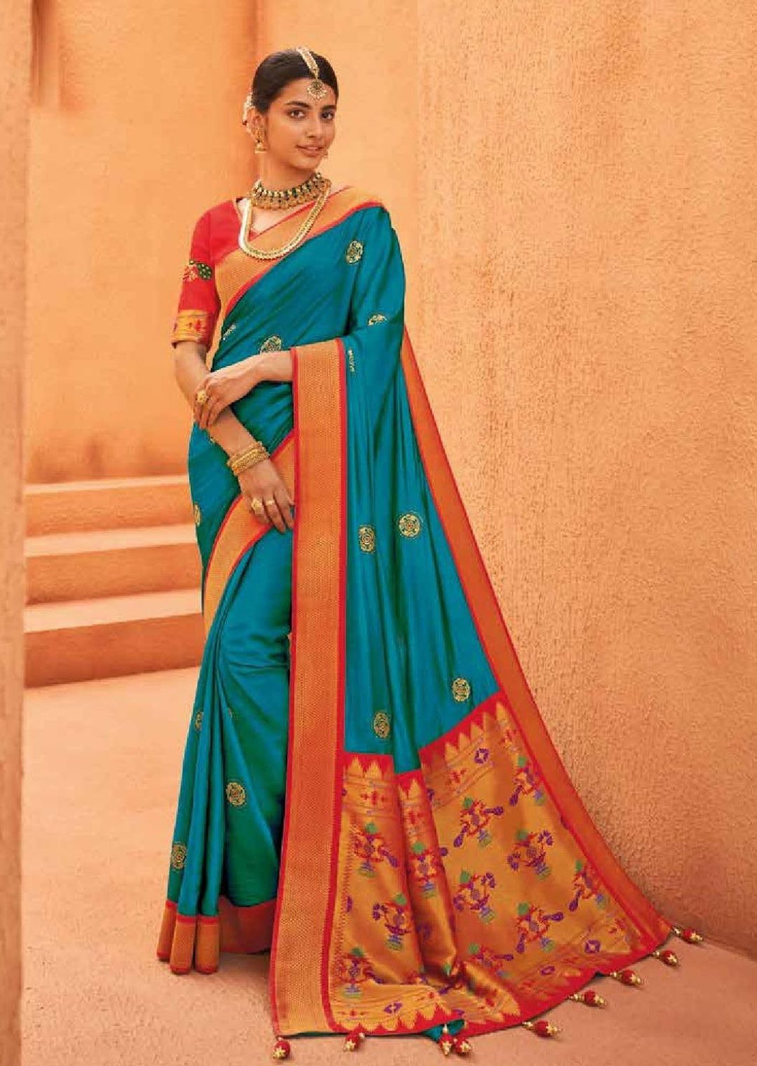 Blue Woven Paithani Silk Saree With Red Border