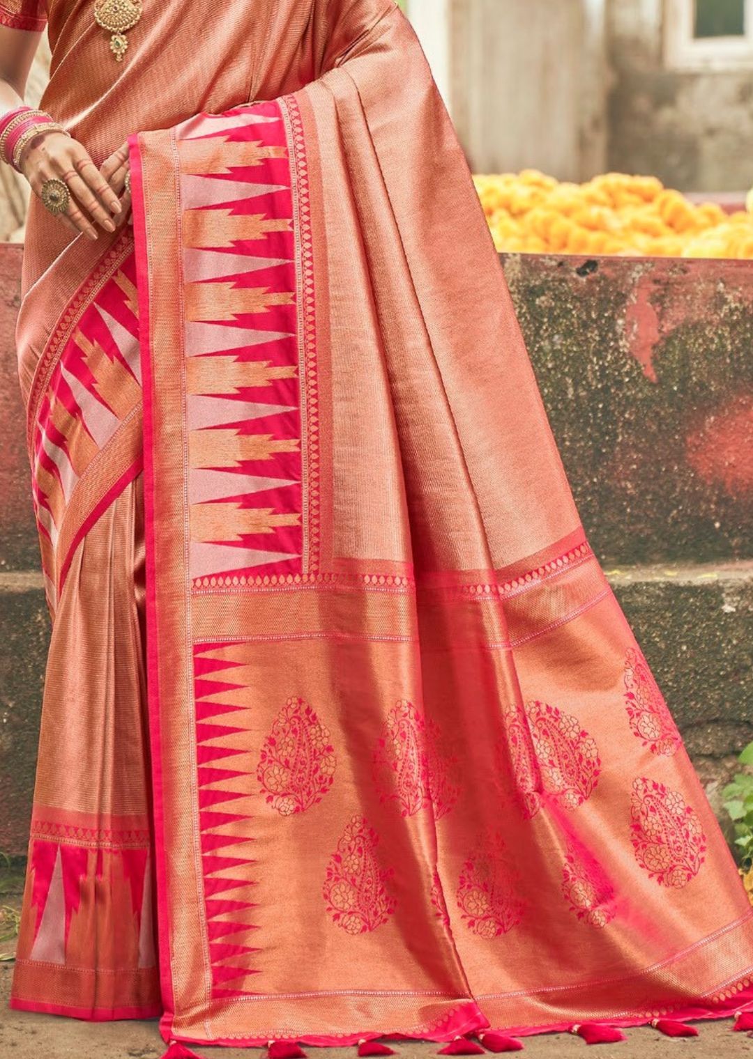 Golden Deep Punch Pink Woven Kanjivaram Silk Saree