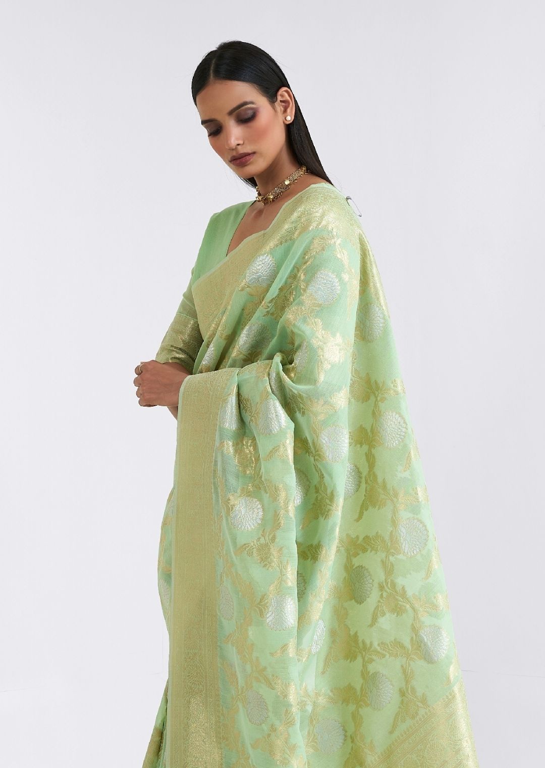 Deep Tea Green Zari Woven Pure Handloom Linen Saree