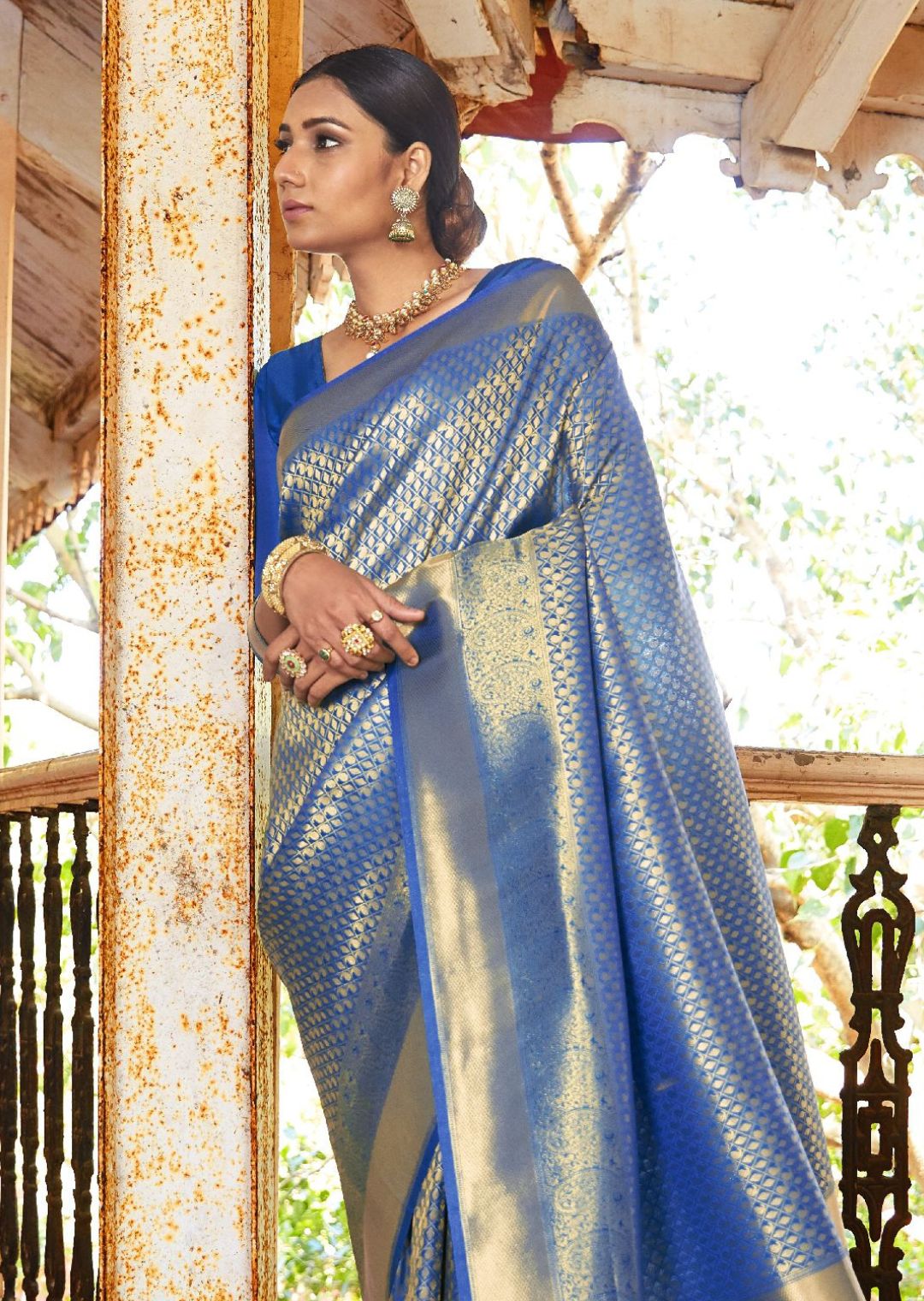 Blue Sarees : Navy Blue, Royal Blue, Sky Blue Saris Online