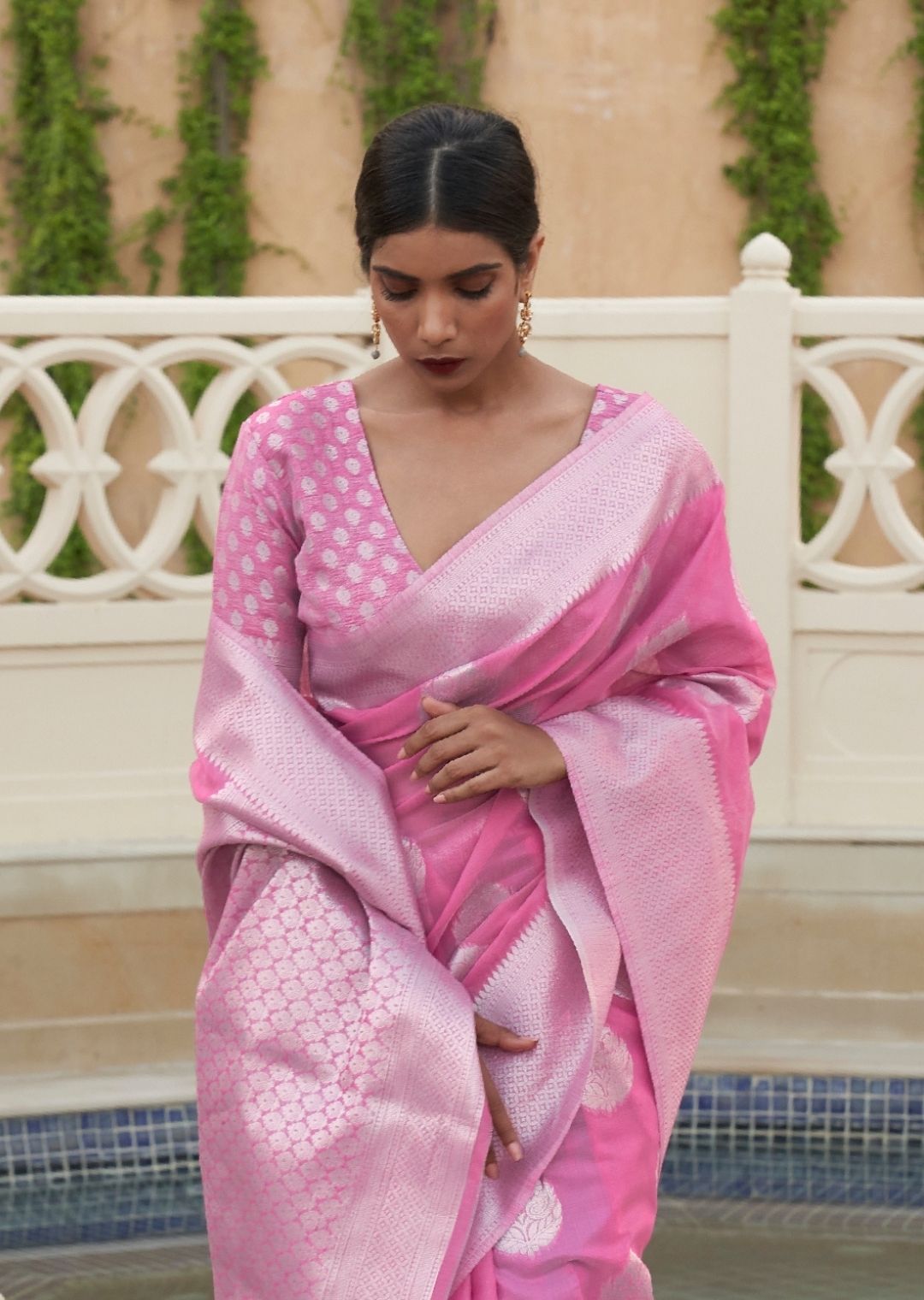 Taffy Pink Zari Woven Pure Handloom Linen Saree