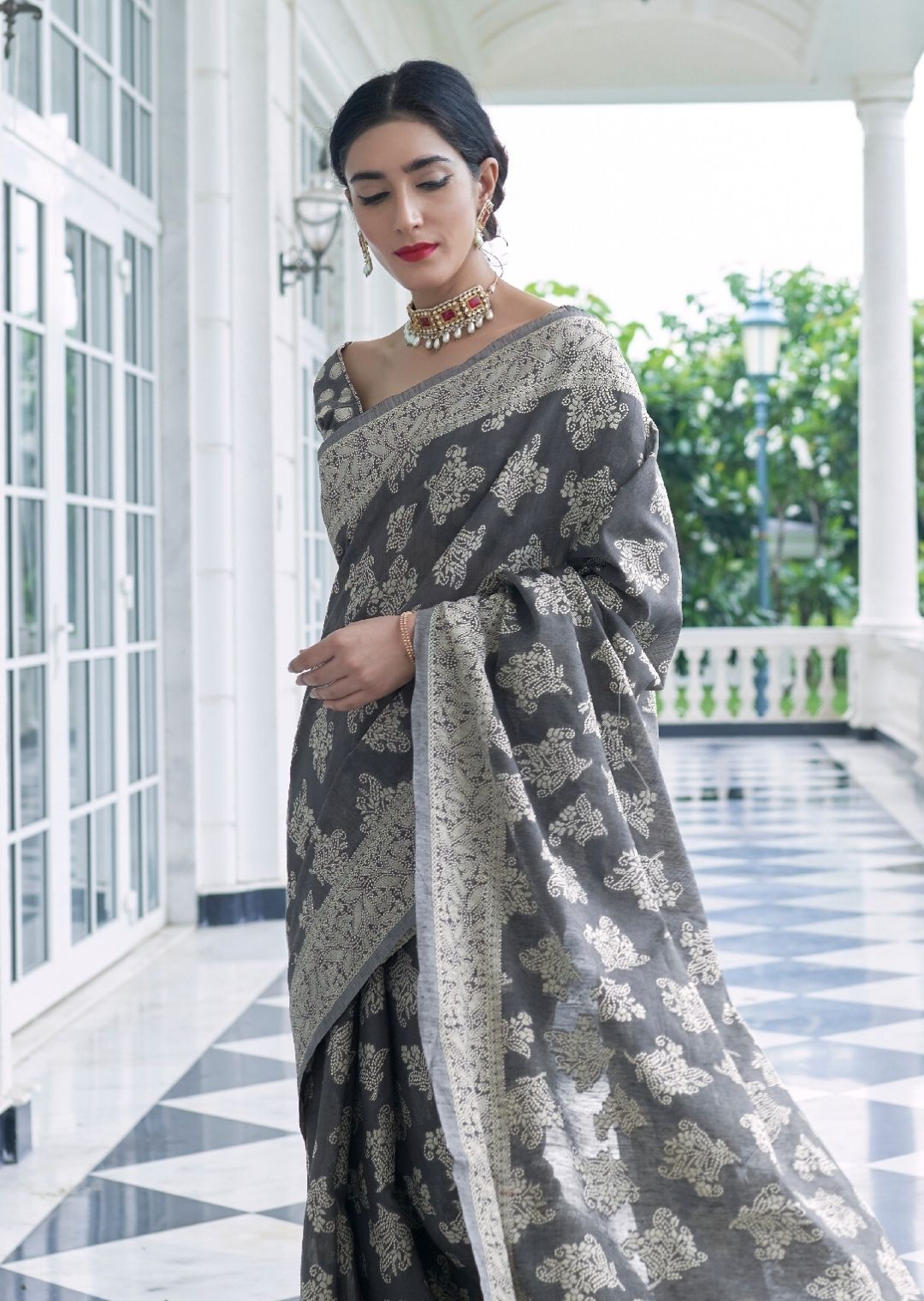 Gray Hand Woven Lucknowi Cotton Saree