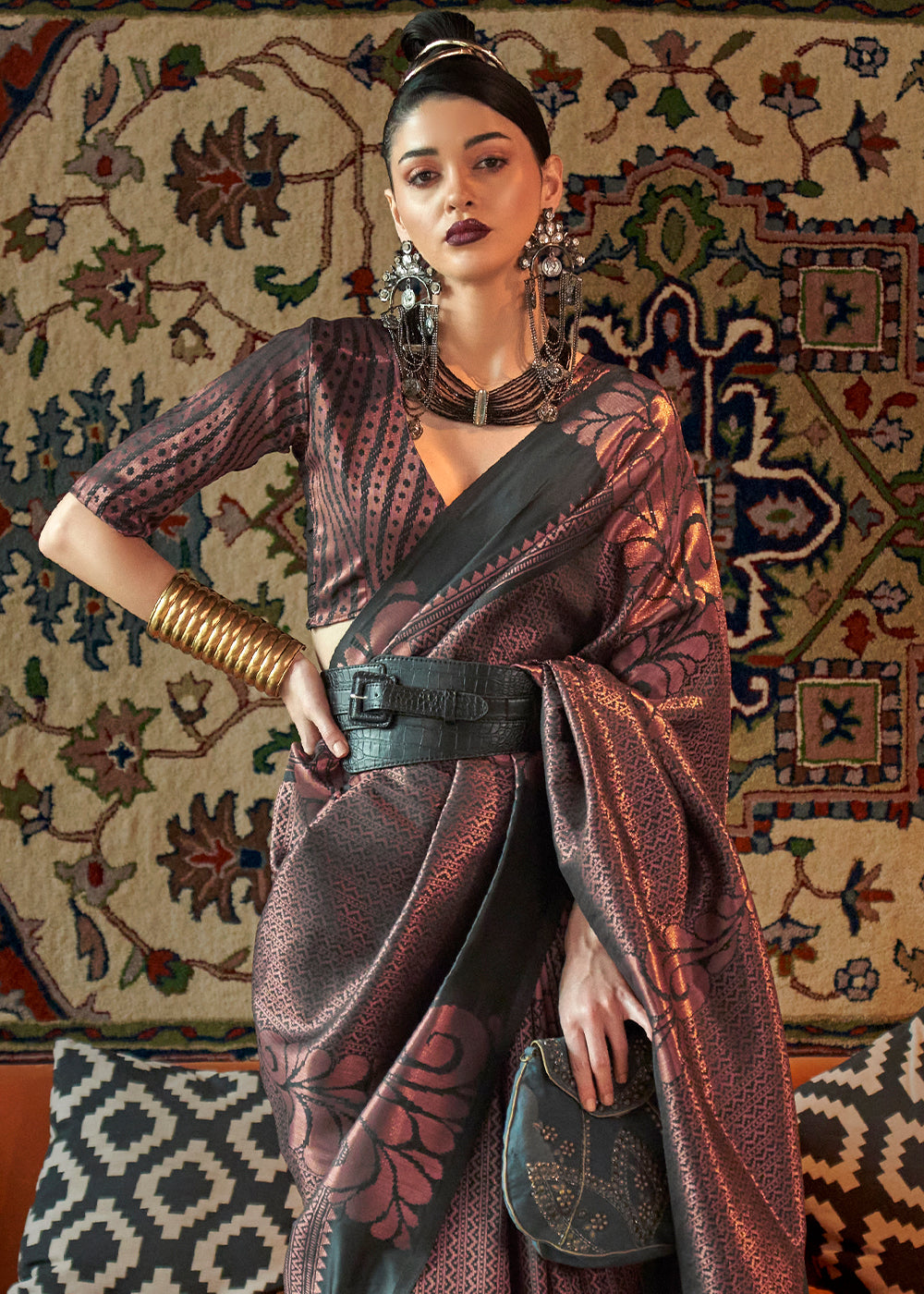 BLACK COPPER ZARI WOVEN HANDLOOM KANJIVARAM SILK SAREE