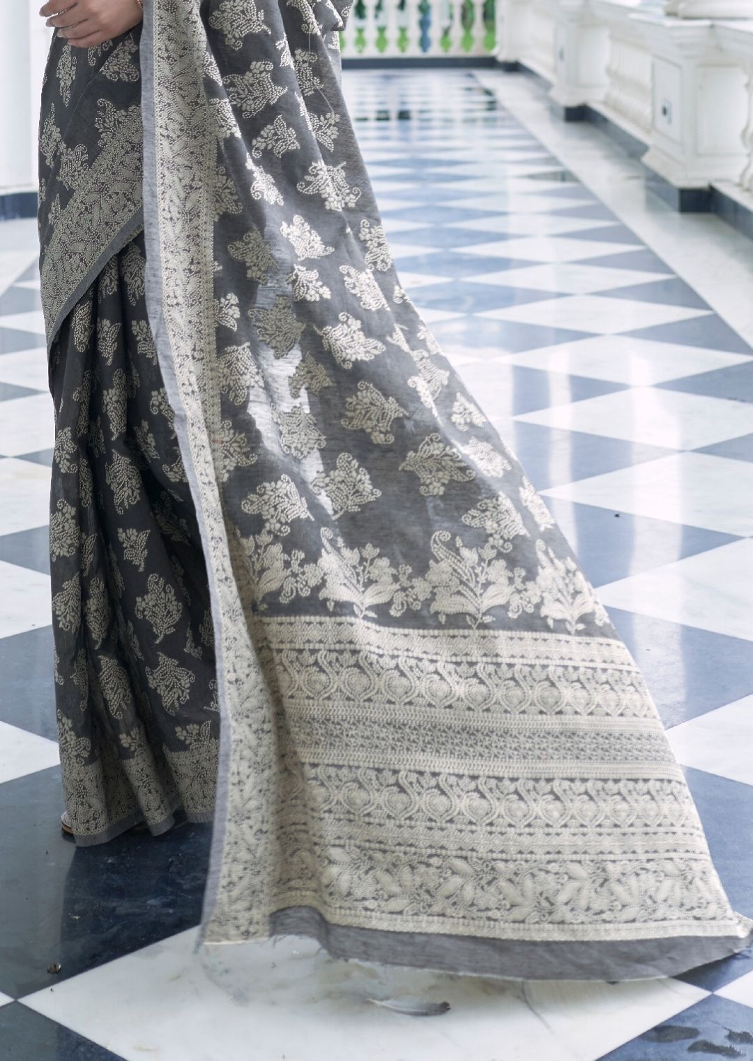 Gray Hand Woven Lucknowi Cotton Saree