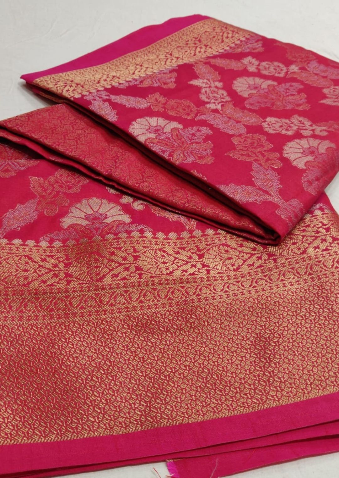 Crimson Pink Woven Handloom Zari Silk Saree