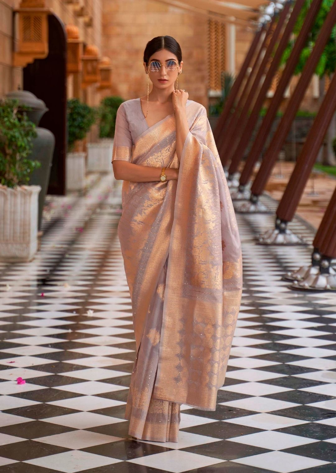Heather Purple Zari Woven Pure Handloom Linen Saree