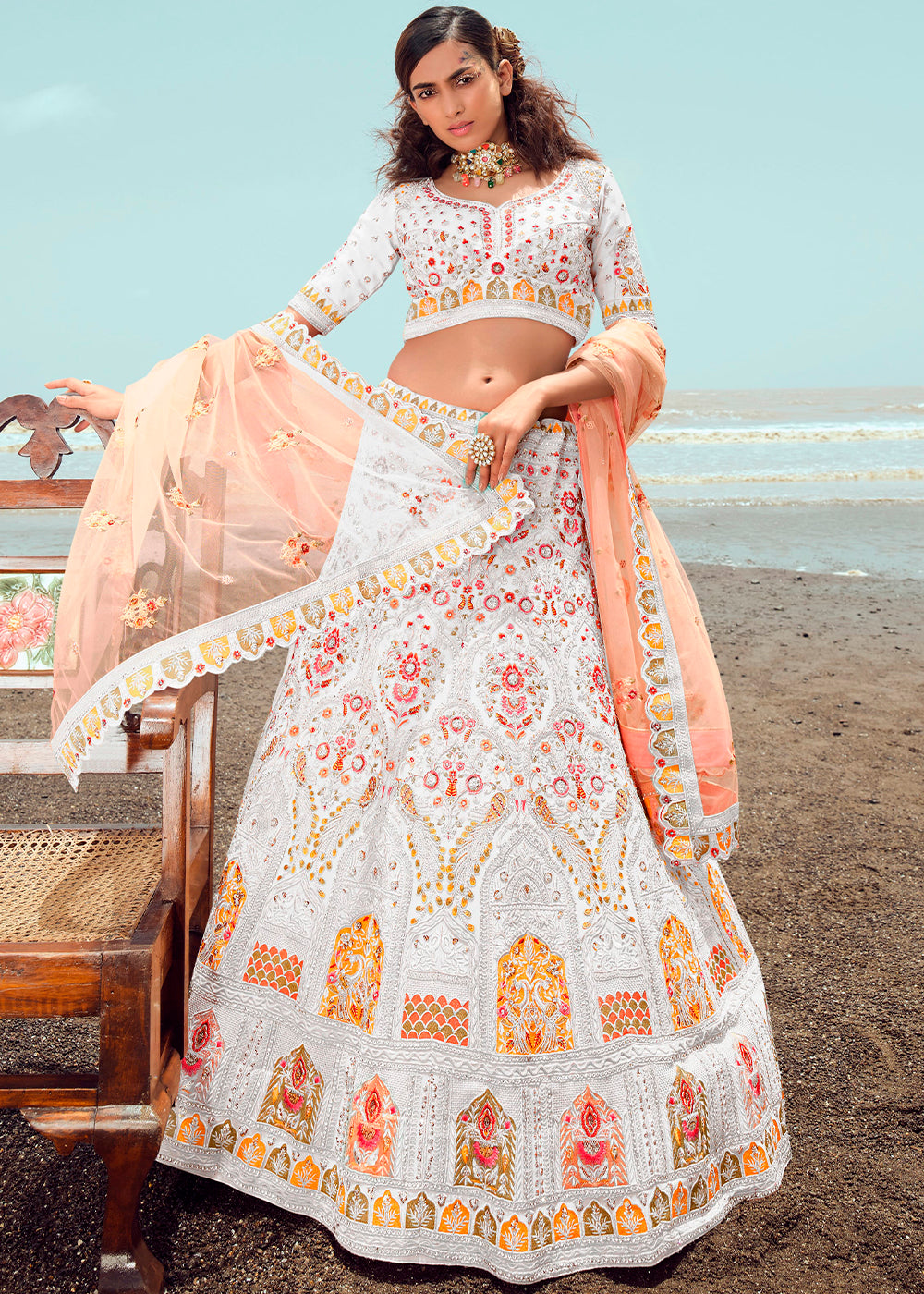 Divyanka Tripathi Dahiya's elegance | Off-white designer Lehenga...