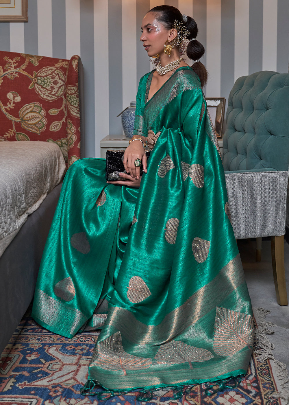 EMERALD GREEN COPPER ZARI WOVEN HANDLOOM BANARASI SILK SAREE