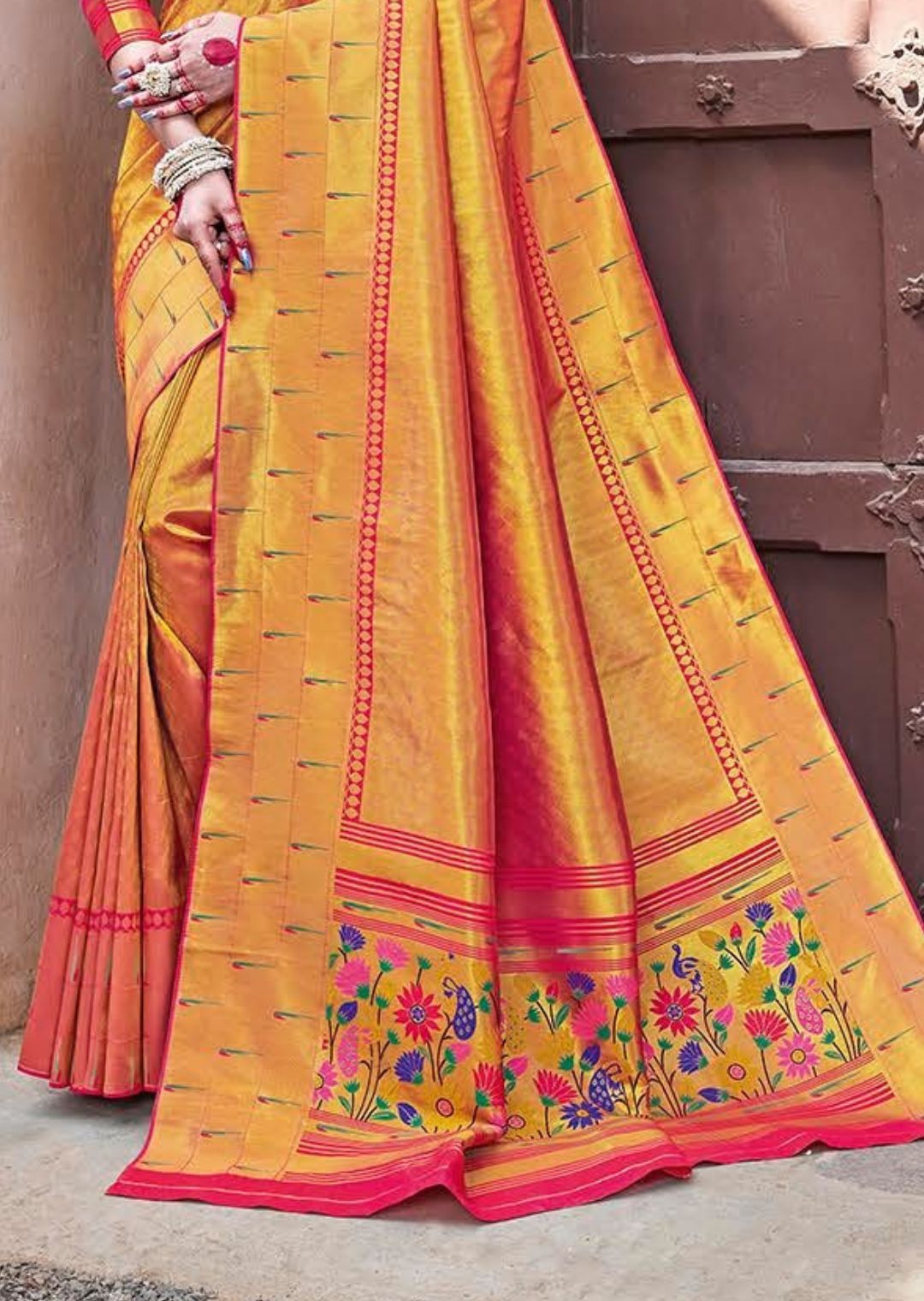 Golden Ruby Pink Woven Pure Kanjivaram Traditional Paithani Silk Saree