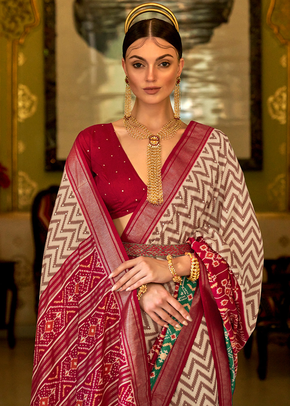 RUBY RED AND WHITE WOVEN MANGALKARI PATOLA SILK SAREE