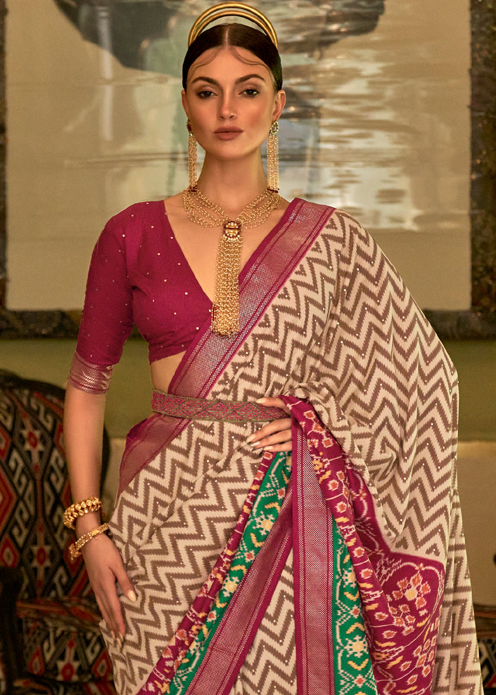 RUBY RED AND WHITE WOVEN MANGALKARI PATOLA SILK SAREE