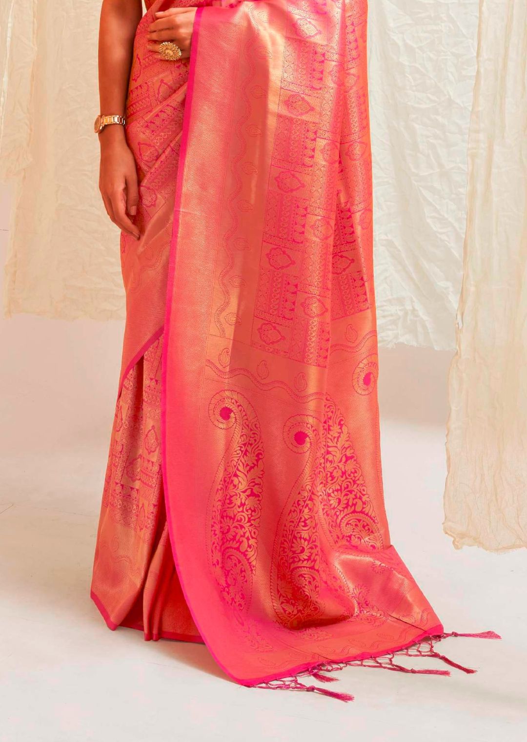Ruby Pink Hand Woven Kanjivaram Silk Saree