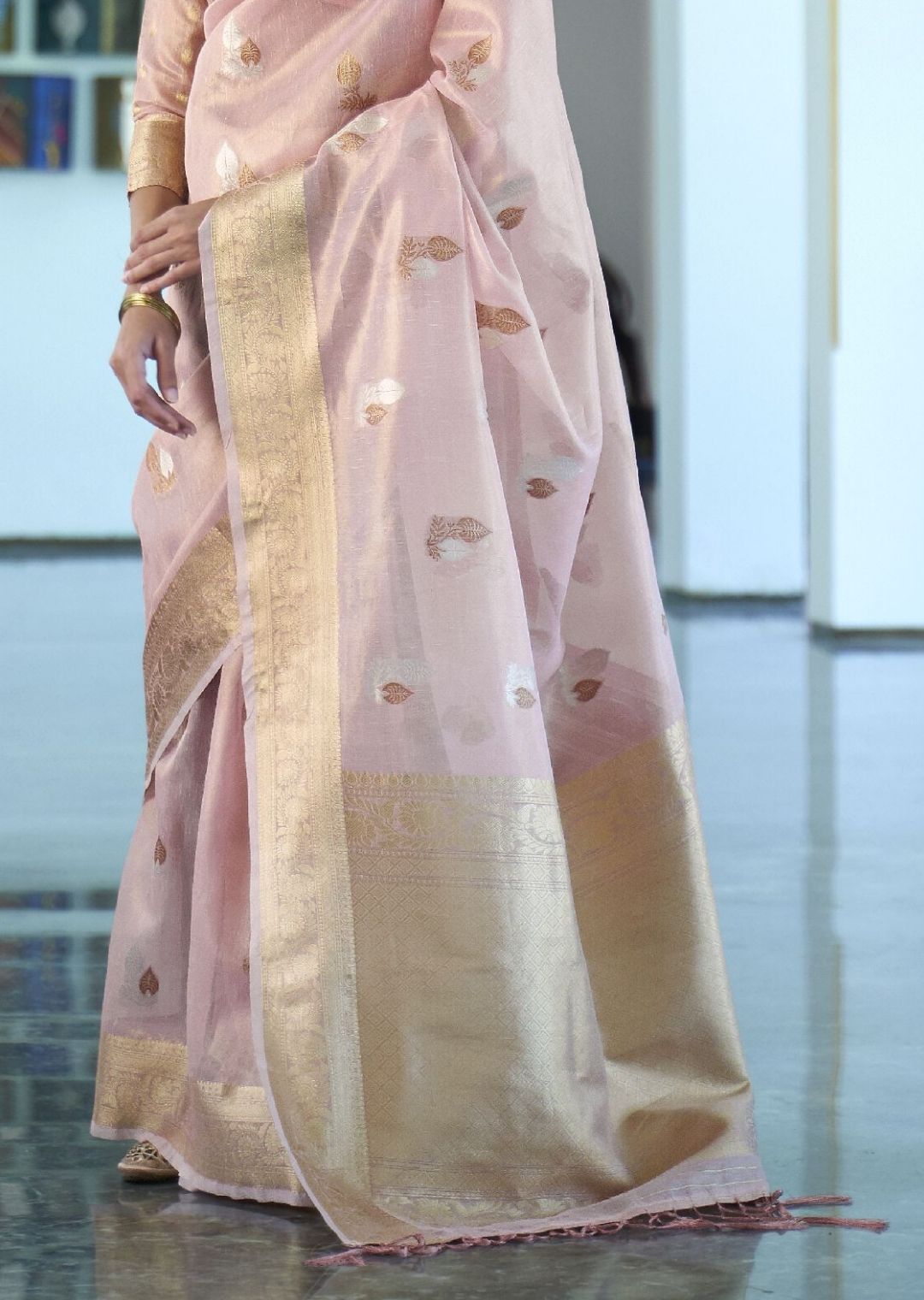 Blossom Pink Hand Woven Organza Tissue Silk Saree