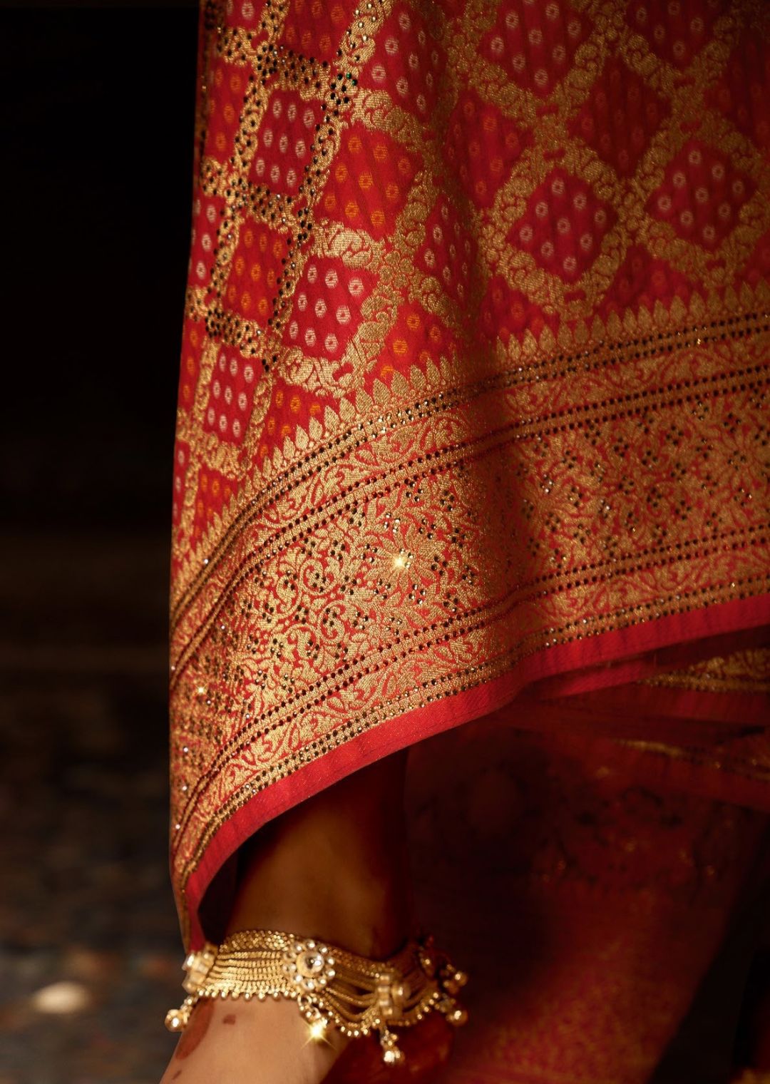 Red Zari Woven Traditional Bandhani Silk Saree