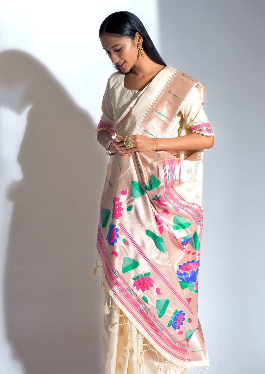 PEARL WHITE ZARI WOVEN TRADITIONAL PAITHANI SILK SAREE
