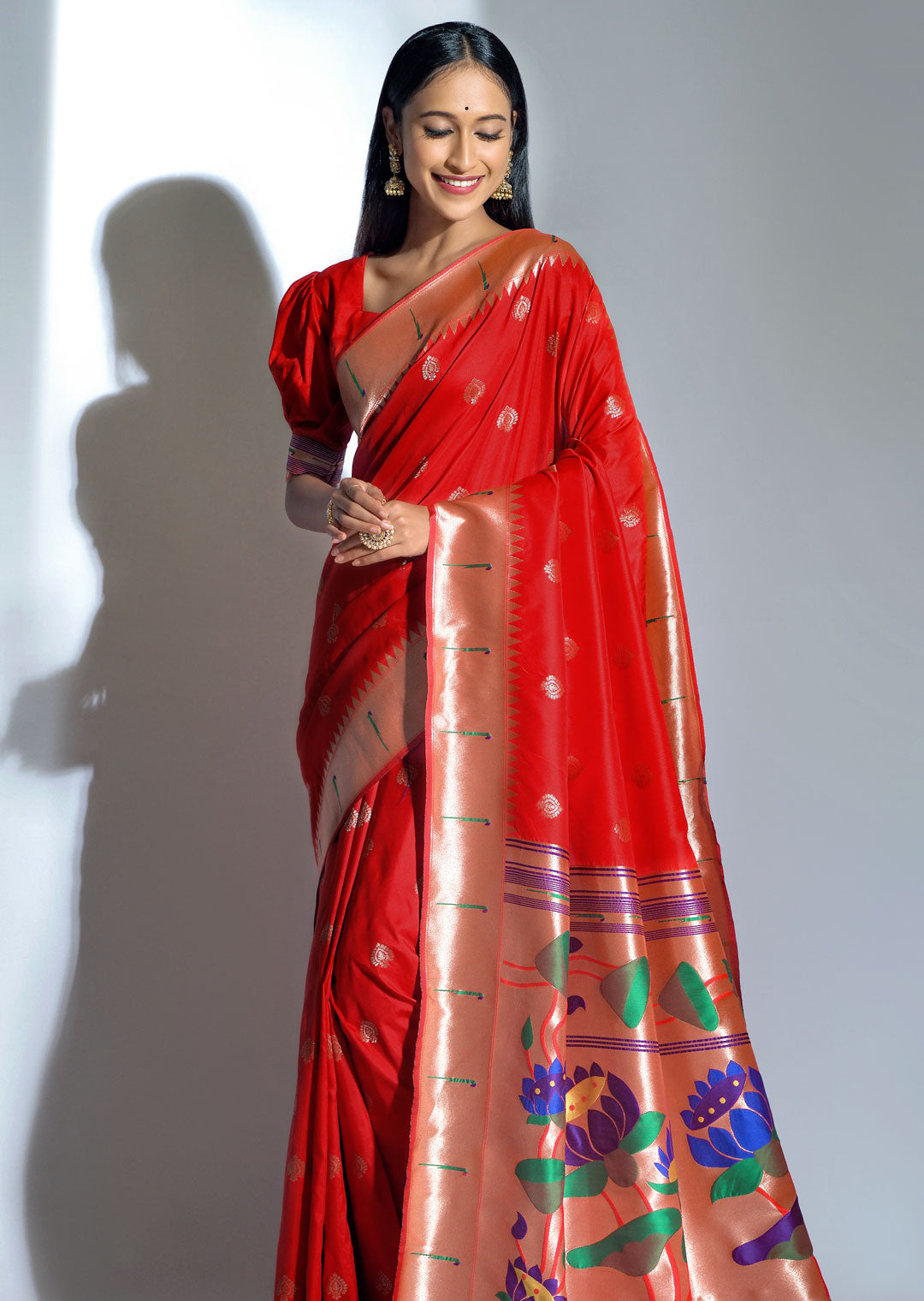 RED ZARI WOVEN TRADITIONAL PAITHANI SILK SAREE