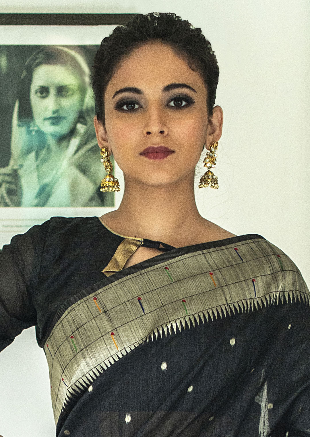 BLACK ZARI WOVEN TRADITIONAL PAITHANI SILK SAREE
