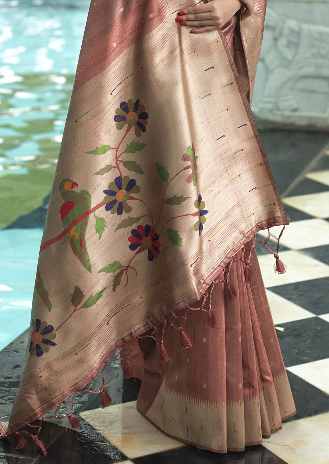 COPPER ZARI WOVEN TRADITIONAL PAITHANI SILK SAREE